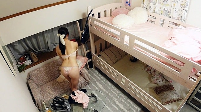 有名私大女子寮覗き 体を震わせ何度もイキまくるオナニー盗撮記録